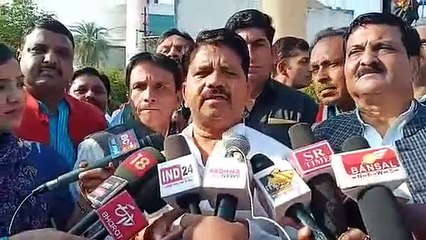इंदिरा गांधी जयंती : प्रतिमा स्थल पर पहले पहुंच गए मंत्री बाला बच्चन, बाद में आए कांग्रेसी
