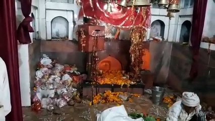 कार्तिक पूर्णिमा के अवसर पर अवंतिका देवी मंदिर में जुटती है