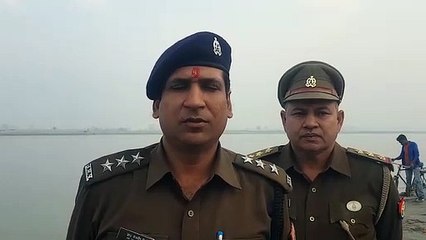 पूर्वजों की आत्मा की शांति के लिए लोगों ने किए दीपदान