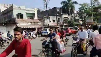 पुलिस ने पूरे शहर में संभाल रखा है मोर्चा