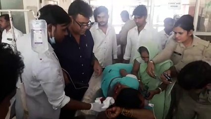 चढ़त के दौरान बारातियों पर चढ़ गई दो कारें, दूल्हे की बुआ और चाची की मौत, 14 घायल, देखें वीडियो