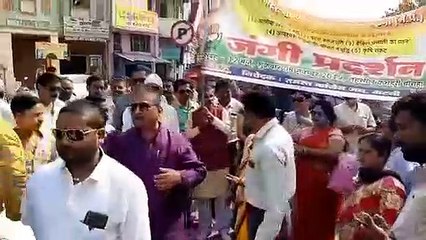 Controversy between Congress leader and karyakarta