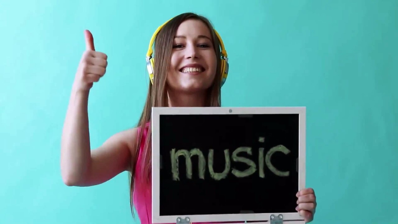 3)	Musique.  Basse. Calme.  Country & folk.  Rainy Sundays. The 126ers