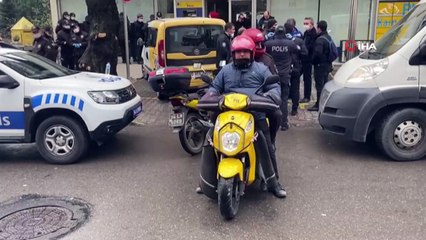 Bin TL'lik sosyal yardımlar postacı, bekçi ve polislerin katılımıyla dağıtılmaya başladı