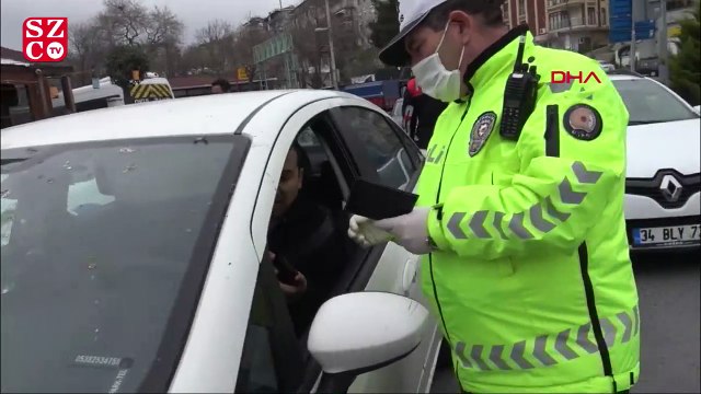 Kuşların camını kirlettiği otomobille trafiğe çıktı, cezayı yedi