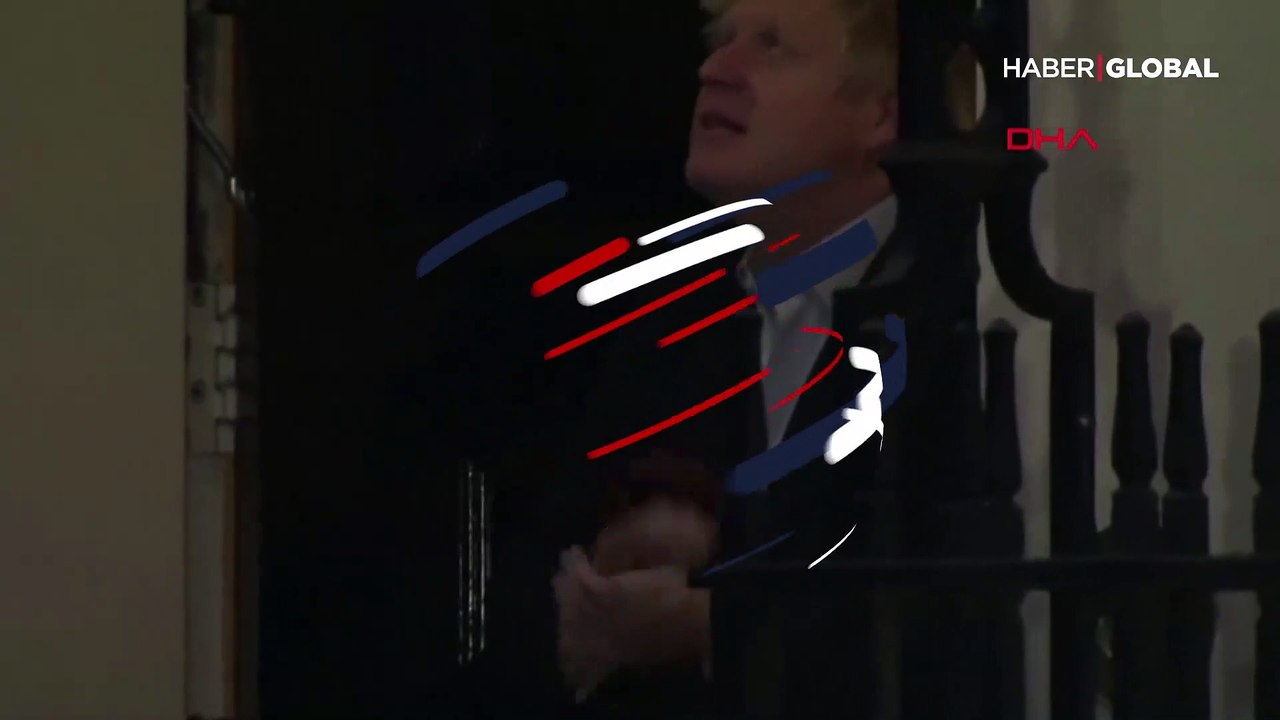 Karantina altındaki Boris Johnson'ın hasta görüntüsü dikkat çekti