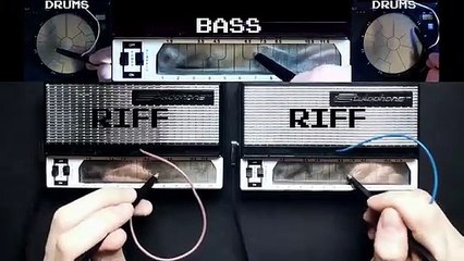 « Master of Puppets » avec des stylophones