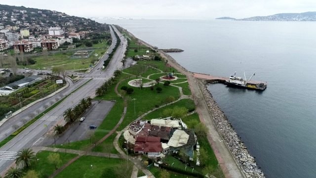 Boş kalan Anadolu Yakası sahil şeridi havadan görüntülendi