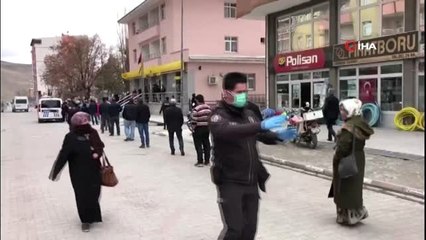 Uyarılar fayda etmedi metrelerce kuyruk oluştu