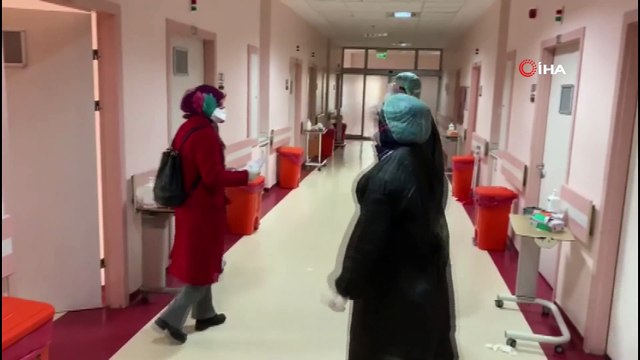 - Tedavileri tamamlanan pozitif vakalar, alkışlarla evlerine uğurlandı