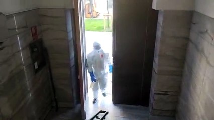 La UME desinfecta la residencia María Inmaculada de Pamplona