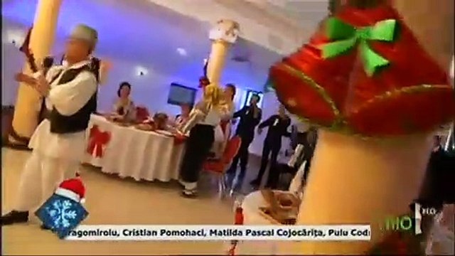 Laura Lavric - Azi in coasta dealului (Cu Varu inainte - ETNO TV - 25.12.2016)