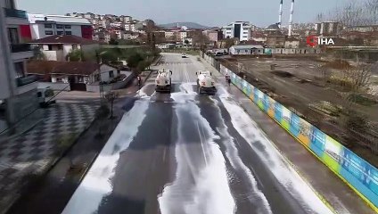 Sultanbeyli'de yollar sürekli dezenfekte ediliyor