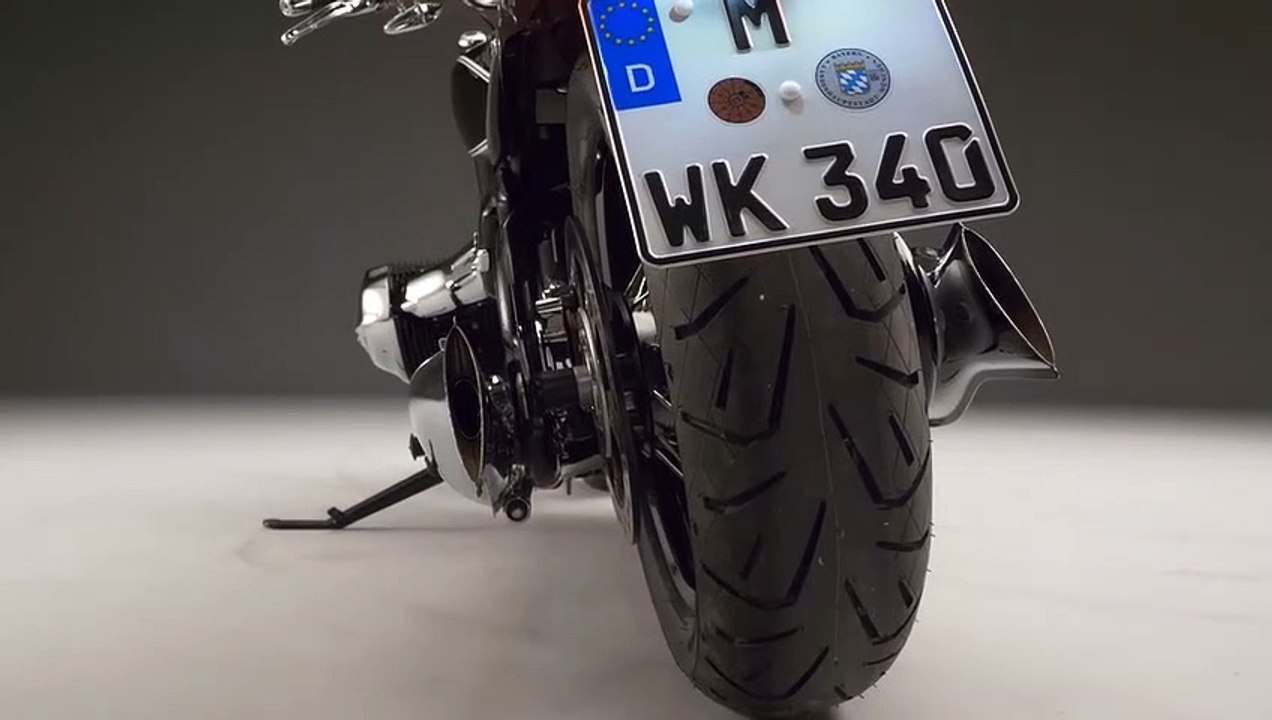 BMW R18