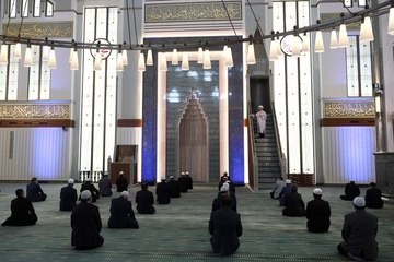 Son Dakika: Diyanet: Her hafta bir camide temsilen cuma namazı kılınacak