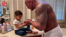 Dwayne Johnson, kızına el yıkamayı öğretti