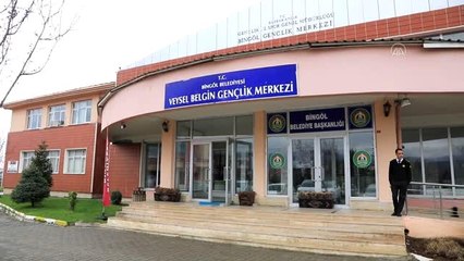 Sağlık çalışanları için yüz koruyucu siper üretiliyor