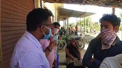 Bulletin की खबर का हुआ असर,  मजिस्ट्रेट ने खुलवाई सरकारी राशन की दुकान