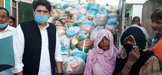 शामली: सपा विधायक ने किया सैकड़ों परिवारों को राशन वितरित
