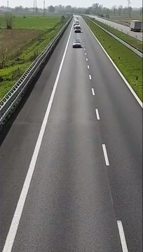 Polizia Stradale scorta ambulanze con pazienti in autostrada (03.04.20)