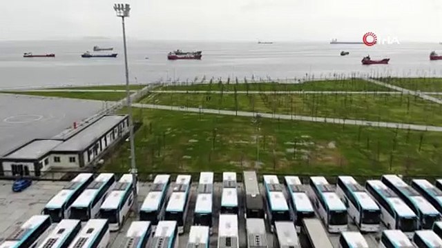 Şehirler arası hatlardan çekilen yüzlerce otobüs Yenikapı meydanına çekildi