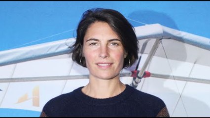 Alessandra Sublet fait l’école à domicile à sa fille Charlie avec une aide...