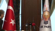 Ak Parti sözcüsü Ömer Çelik: 'Ülkemiz bu salgın karşısında bütün tedbirleri yürürlüğe koyuyor, 17 yılda sağlık alanında yaptıklarımız bizi daha hazırlıklı bir hale getirdi.'