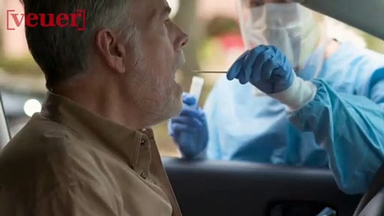 Chicago ER Doctor Forced to Reuse Protective Masks Launches GoFundMe Campaign to Help Coworkers Safely Fight COVID-19