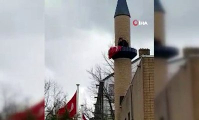 Hollanda'da hoparlörden ezan okundu