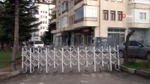 Elazığ’da karantina altına alınan apartman ikiye yükseldi