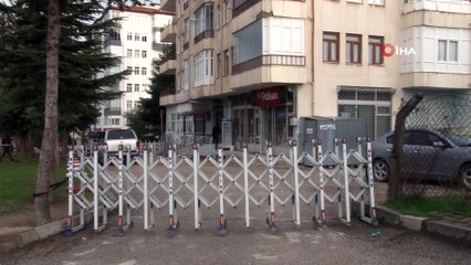 Elazığ’da karantina altına alınan apartman ikiye yükseldi