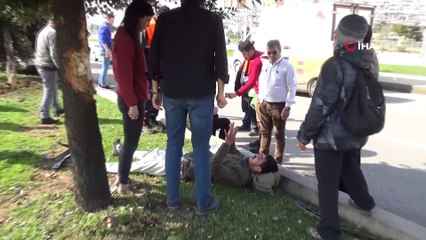 Kontrolden çıkan otomobil orta refüje daldı: 2 yaralı