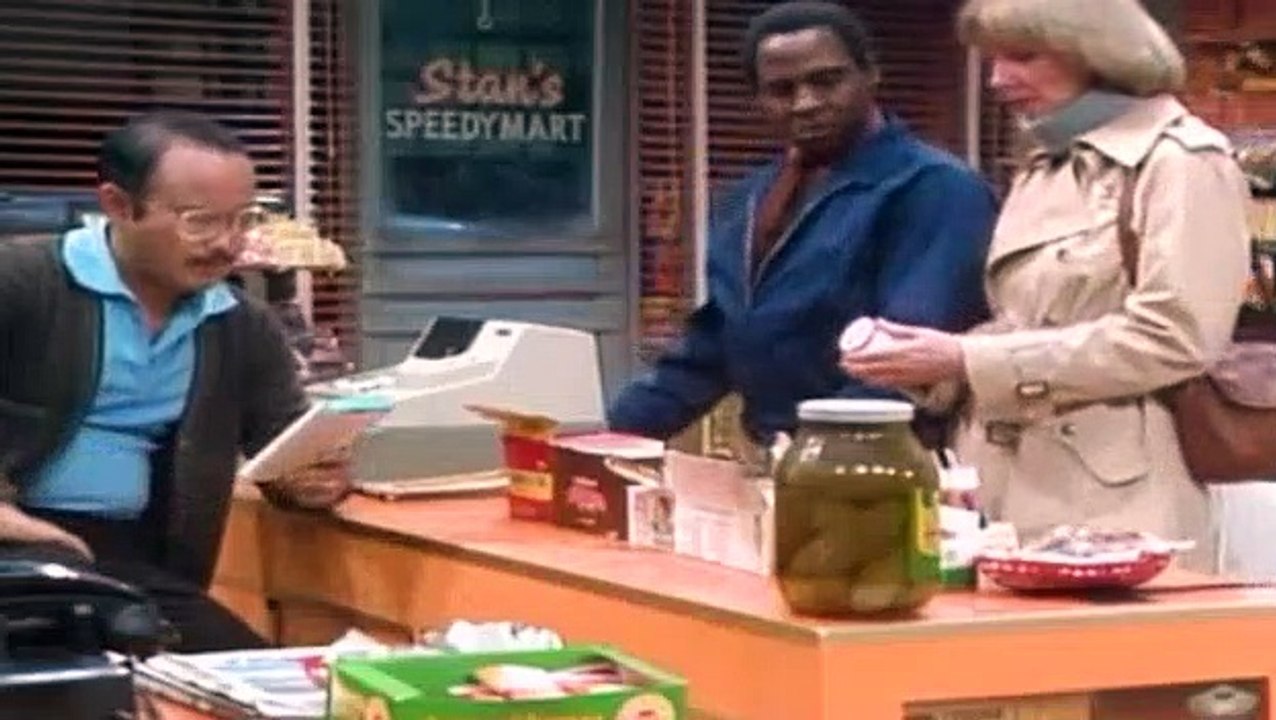 Benson S02E01 Thick as Thieves