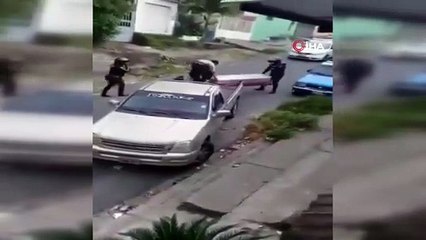 Ekvador’da mezarlıklarda yer kalmadı, polis cenazeleri evlerin önüne bırakmaya başladı