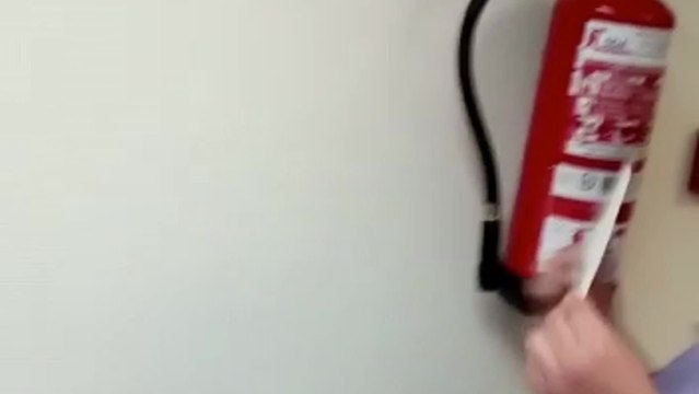 Personal sanitario del hospital General de Alicante agradecen aplausos