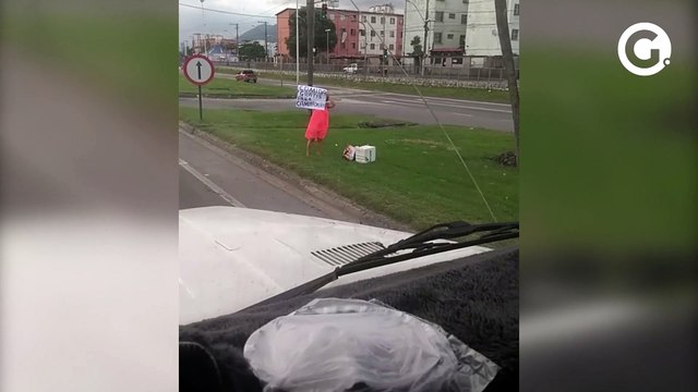 Caminhoneiro agradece capixaba após receber marmita na BR 101