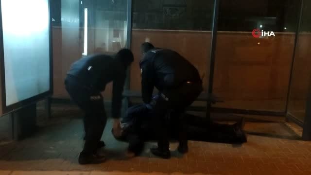 Kriz geçiren şahsa, polis yardım etti