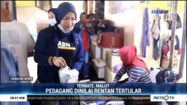 Fraksi NasDem DPRD Kota Ternate Bagikan Ratusan Masker ke Pedagang Pasar