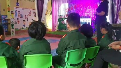 Tiết dạy thi giáo viên giỏi huyện Vận động múa- Cháu thương chú bộ Nghe hát- Lá xan