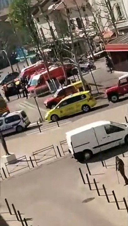 Attaque au couteau