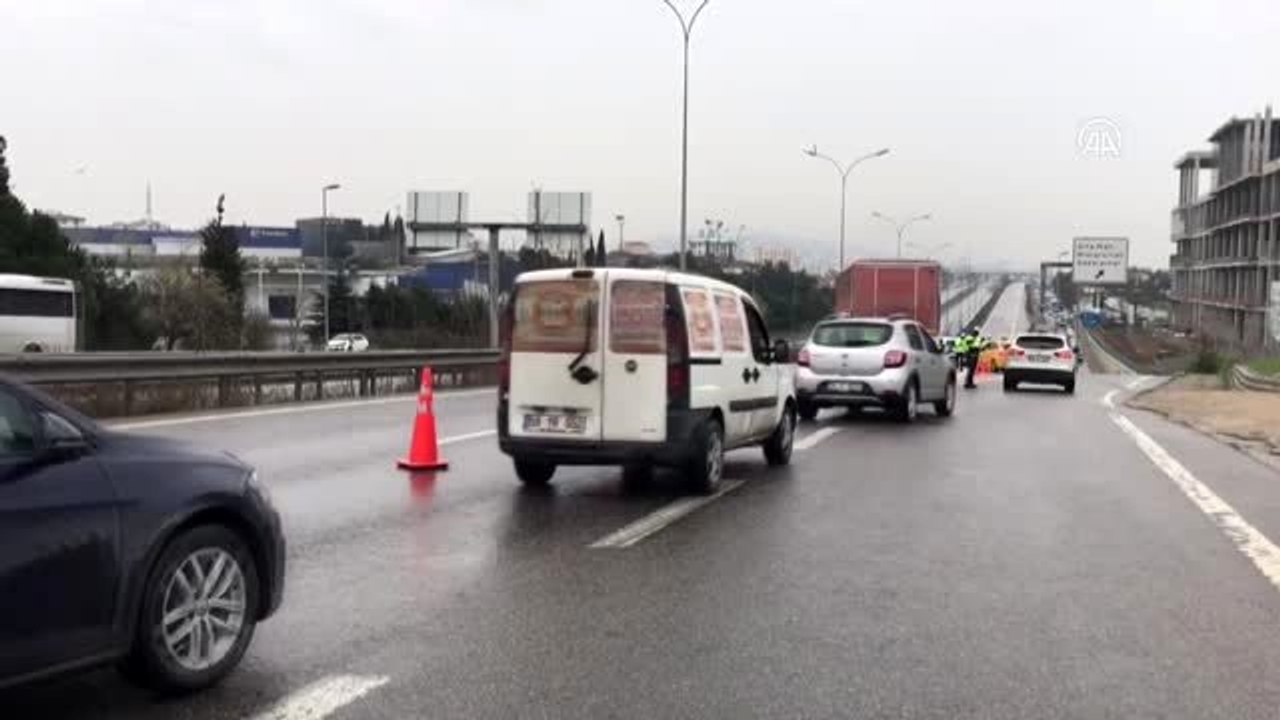 Büyükşehirlere giriş ve çıkış denetimleri sürüyor - İSTANBUL /