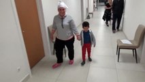 Karantinada tutulan 4 yaşındaki Mehmet'e doğum günü sürprizi