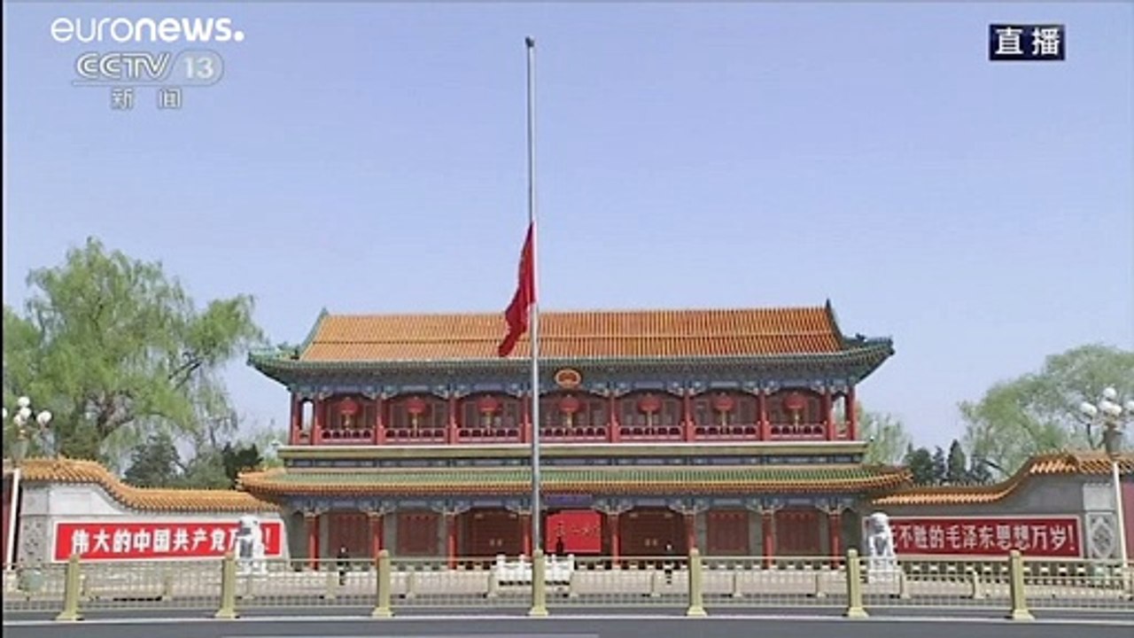 China steht still: Gedenkminuten für Corona-Tote