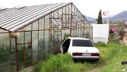 Sokağa çıkması yasak genç, polisten kaçarken kaza yaptı