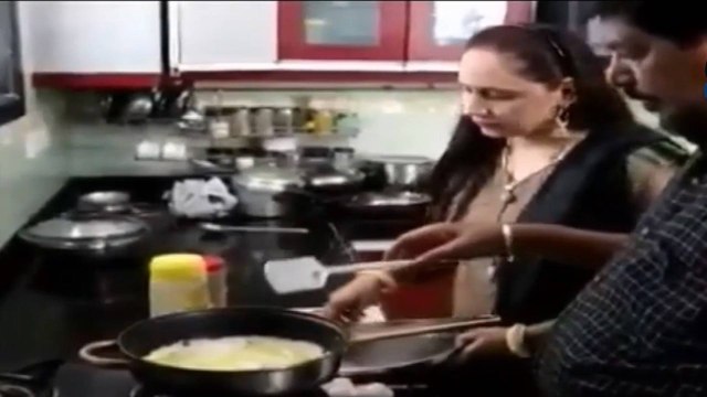 Watch Ramdas Athawale preparing breakfast during lockdown