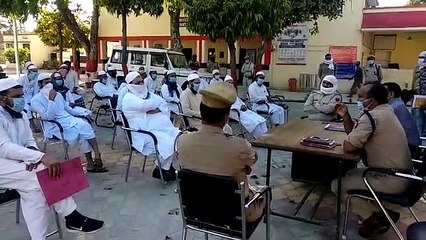 शामली: SDM और CO की मुस्लिम धर्मगुरुओं के साथ हुई बैठक