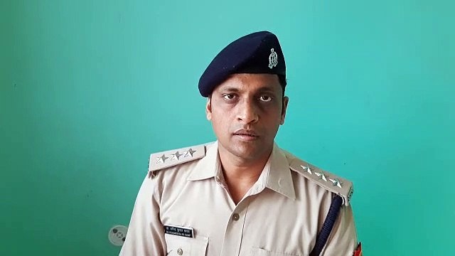 लूट में वांछित 12000 के इनामी को महाराजगंज पुलिस ने किया गिरफ्तार