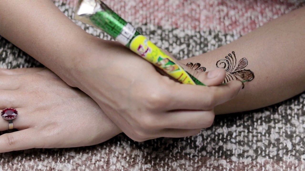 Tatuazh këna - dizenjime këna - dizajn këna në dorë - dizajn këna në dorë - dizajne këna indiane