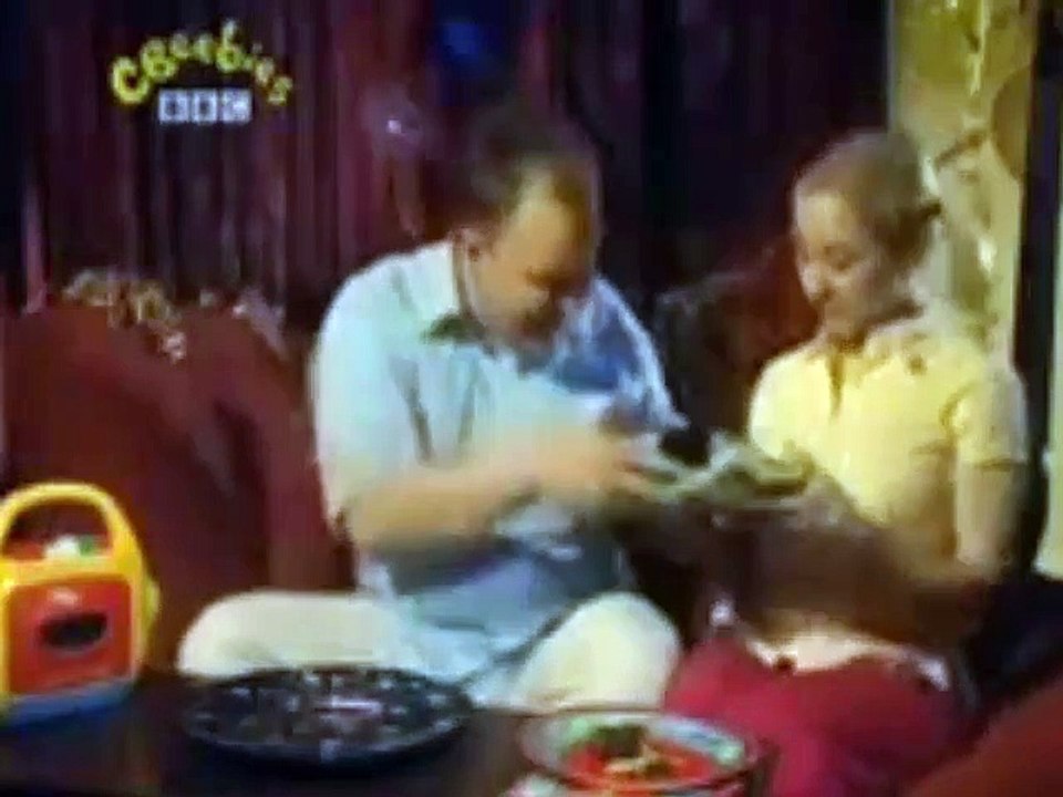 HIGGLEDY HOUSE Happy Birthday - ONE HIGGLEDY HOUSE - NEW 2014 - Mr Tumble - Justin Fletcher