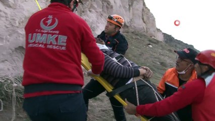 Fotoğraf çektirmek için çıktığı kayalıklardan uçuruma yuvarlandı